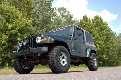 Rough Country Suspension Systems - Rough Country 2" Suspension Lift Kit, for 97-06 Wrangler TJ 4WD; 65830