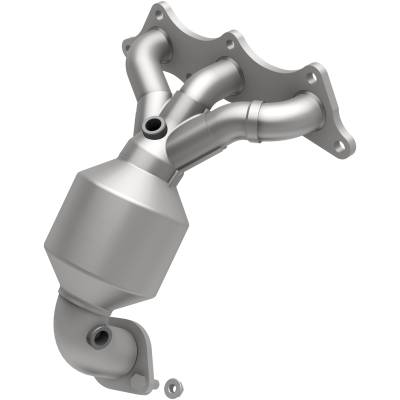 MagnaFlow Exhaust Products - MagnaFlow 50677 Direct Fit Catalytic Converter 49 State for Mitsubishi