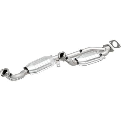 MagnaFlow Exhaust Products - MagnaFlow 23543 Direct Fit Catalytic Converter 49 State Ford
