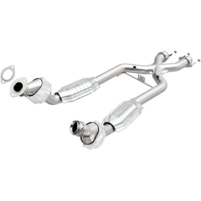 MagnaFlow Exhaust Products - MagnaFlow 23163 Direct Fit Catalytic Converter 49 State Ford