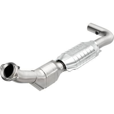 MagnaFlow Exhaust Products - MagnaFlow 23976 Direct Fit Catalytic Converter 49 State Ford