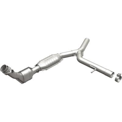 MagnaFlow Exhaust Products - MagnaFlow 49706 Direct Fit Catalytic Converter 49 State Ford
