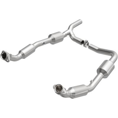 MagnaFlow Exhaust Products - MagnaFlow 5582640 California Direct-Fit Catalytic Converter