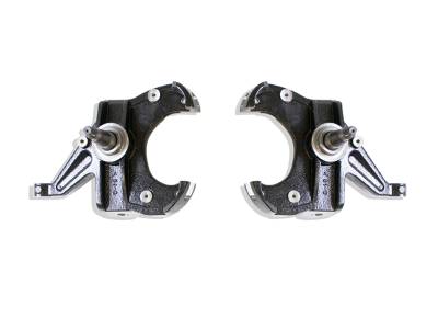 MaxTrac - MaxTrac 101125L 2.5" Lowering Spindles for 73-87 Chevy & GMC C10 2WD w/1" Rotors