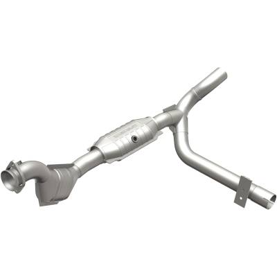 MagnaFlow Exhaust Products - MagnaFlow 51839 Direct Fit Catalytic Converter 49 State Ford