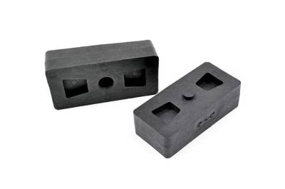 Rough Country Suspension Systems - Rough Country 1.5" Nylon Rear Leaf Spring Lift Blocks Pair 6591