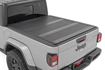 Rough Country Suspension Systems - Rough Country Lo-Pro Hard Folding Tonneau Cover for Gladiator JT 5' 47620500B