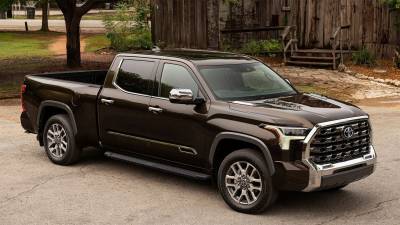 APS - APS WB20TBI8B T-Series Running Boards Black for 22-25 Tundra CrewMax