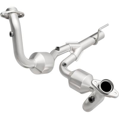 MagnaFlow Exhaust Products - MagnaFlow 23067 HM Grade D-Fit Catalytic Converter for 02-04 Grand Cherokee