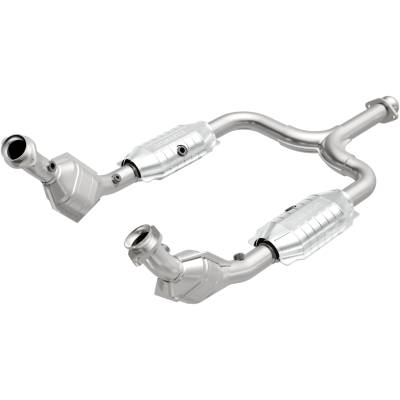 MagnaFlow Exhaust Products - MagnaFlow 444063 California D-Fit Catalytic Converter for 02-04 Ford Mustang