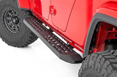 Rough Country Suspension Systems - Rough Country RPT2 Side Step Bars Black for 20-24 Gladiator JT 44008