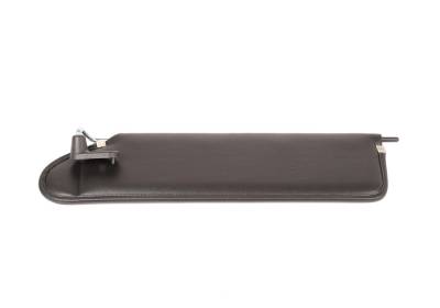 Omix - This front left black sun visor from Omix for 03-06 Jeep Wrangler TJ/LJ.