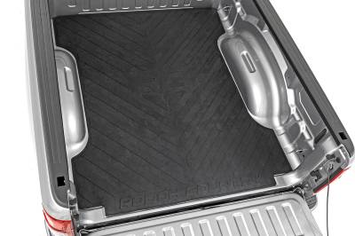 Rough Country Suspension Systems - Rough Country Rubber Truck Bed Mat Black for 19-24 RAM 1500 6.4' RCM679