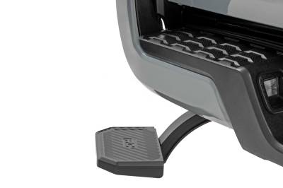 Rough Country Suspension Systems - Rough Country Retractable Truck Bed Step Black for 16-23 Toyota Tacoma PW049818
