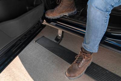RealTruck AMP Research - AMP 76331-01A PowerStep Plug-N-Play System for 14-17 Durango
