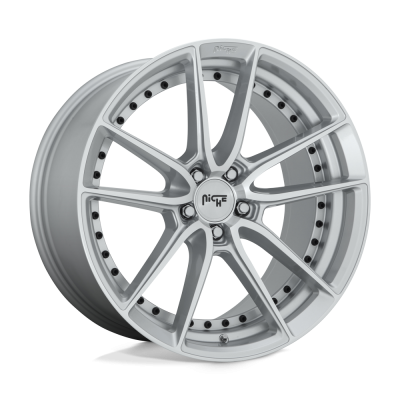 Niche 1PC - Niche Wheels M221188065+40 M221 DFS 18x8 5x4.5 40mm Gloss Silver/Machined