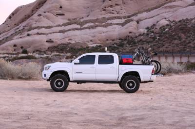 Fabtech - Fabtech FTS26076 Dirt Logic 2.5 Stainless Front Coilover for 15-23 Tacoma