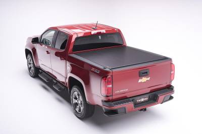 RealTruck Truxedo - Truxedo Lo Pro QT Vinyl Roll-Up Tonneau Cover Colorado/Canyon 5' 549901