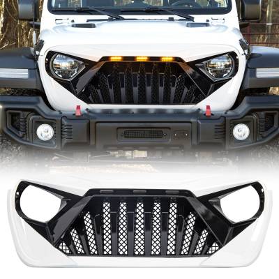 AMERICAN MODIFIED - AMERICAN MODIFIED AMJPCA00123 Goliath Grille w/LED Amber Lights Black & White