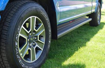 Owens Products - Owens OCF7481ACB-01 ClassicPro 4" Running Board 15-18 Ford F150 Ext Cab