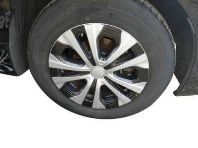 Coast To Coast - Coast To Coast IWC52615SC Silver/Charcoal 15" 5-Spoke Wheel Cover Set