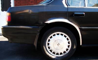 APS - APS Stainless Steel 2" Fender Lip Trim 98-02 Honda Accord Sedan FT08D-ACC984D