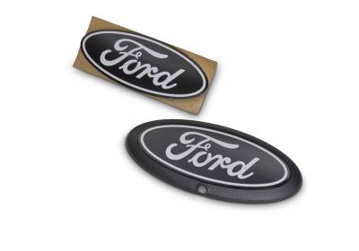 Ford Performance Parts - Ford Performance M-1447-FBC124 Black Oval Kit w/Camera for 24-25 F150