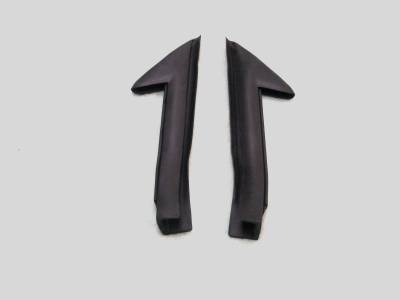 Fairchild Industries - Fairchild Industries KG4024 Front Driver/Passenger Side Door Triangle Seal Kit