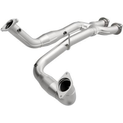 MagnaFlow Exhaust Products - MagnaFlow 16423 Standard Grade D-Fit Catalytic Converter 06-10 Grand Cherokee