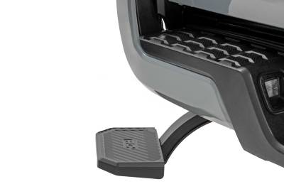 Rough Country Suspension Systems - Rough Country Retractable Truck Bed Step Black for 16-23 Toyota Tacoma PW049818
