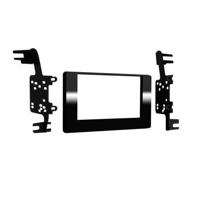 Metra Electronics - Metra 95-8250 Radio Installation Kit for 15-16 Sienna