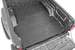 Rough Country Suspension Systems - Rough Country Rubber Truck Bed Mat Black for 20-24 Gladiator JT 5' RCM687 - Image 1