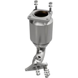 MagnaFlow Exhaust Products - MagnaFlow 5582846 California Direct-Fit Catalytic Converter - Image 1