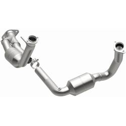 MagnaFlow Exhaust Products - MagnaFlow 24490 HM Grade Direct-Fit Catalytic Converter for Jeep - Image 2