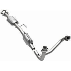 MagnaFlow Exhaust Products - MagnaFlow 93304 Direct Fit Catalytic Converter 49 State Ford - Image 2