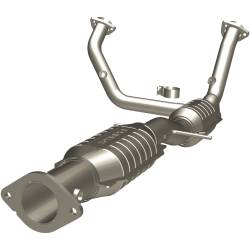 MagnaFlow Exhaust Products - MagnaFlow 24767 HM Grade Direct-Fit Catalytic Converter - Image 1