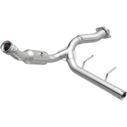 MagnaFlow Exhaust Products - MagnaFlow 5551470 California Direct-Fit Catalytic Converter - Image 1