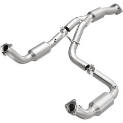 MagnaFlow Exhaust Products - MagnaFlow 5582812 California Direct-Fit Catalytic Converter - Image 1