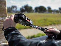 SpeedStrap - SpeedStrap R1300 1" x 10' Retractable Ratchet Tie Down 2 Pack Bullring - Image 6