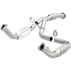 MagnaFlow Exhaust Products - MagnaFlow 51812 Direct-Fit Catalytic Converter for Chevy/GMC - Image 1