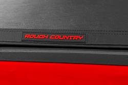 Rough Country Suspension Systems - Rough Country Soft Tri-Fold Tonneau Cover for 20-25 Gladiator 5' 41620500A - Image 6