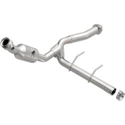 MagnaFlow Exhaust Products - MagnaFlow 52139 Direct-Fit Catalytic Converter for 11-14 Ford F150 - Image 1