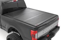 Rough Country Suspension Systems - Rough Country Lo-Pro Hard Folding Tonneau Cover 17-24 Super Duty 6.8' 47220651B - Image 1