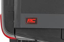 Rough Country Suspension Systems - Rough Country Lo-Pro Hard Folding Tonneau Cover 17-24 Super Duty 6.8' 47220651B - Image 3