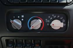 Rugged Ridge - Rugged Ridge 11420.04 Aluminum Climate Control Knob Set Red for Jeep Wrangler - Image 3