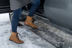 AMP Research - AMP 76254-01A PowerStep Plug-N-Play System - Image 2