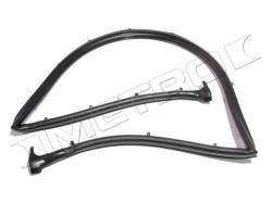 Metro Moulded Parts - Metro Moulded TG 98 Tailgate Seal Lower - Image 1