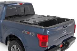 Rough Country Suspension Systems - Rough Country 47220550B Lo-Pro Hard Folding Tonneau Cover 15-20 Ford F150 5.5' - Image 1