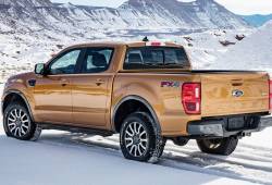 APS - APS S-Series Running Boards Black 19-23 Ford Rangler Crew WB06SBC9B - Image 2