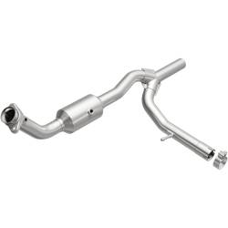 MagnaFlow Exhaust Products - MagnaFlow 21-834 OEM Grade Direct-Fit Catalytic Converter - Image 1